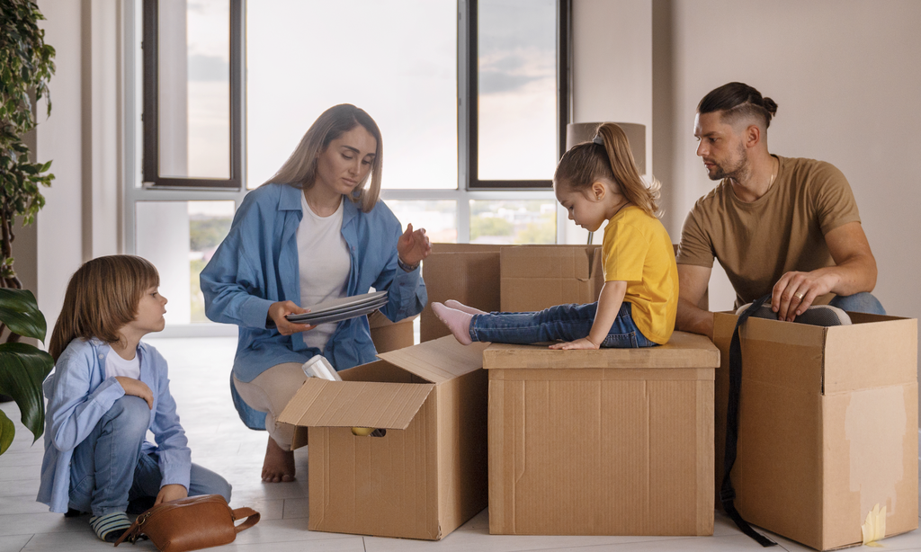 family-are-moving-to-new-apartment-2023-11-27-05-28-22-utc